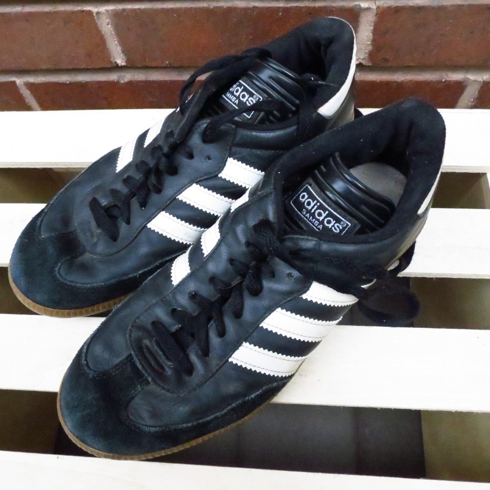 Classic Adidas Shoe - Samba